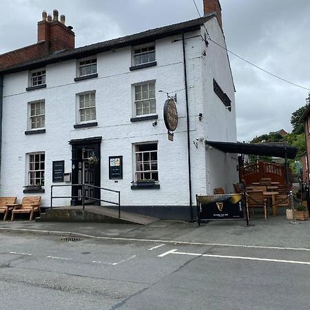 Old New Inn, Llanfyllin Екстериор снимка